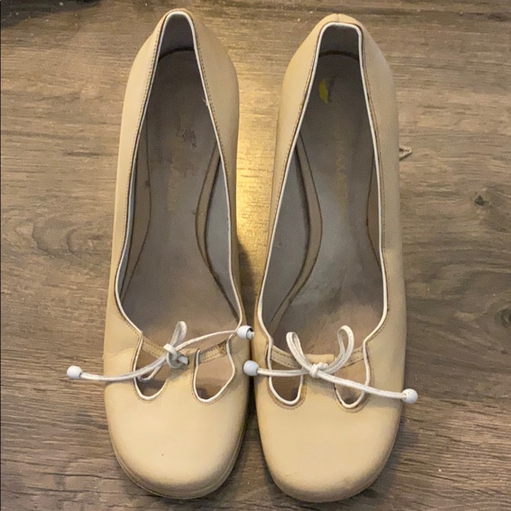 Cream Heels